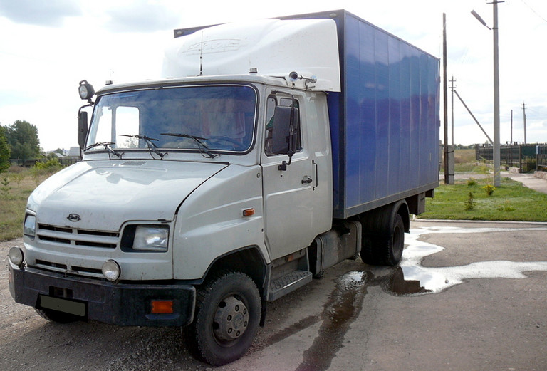 Заказать авто для перевозки вещей : Коробки из Кемерова в Нижневартовск