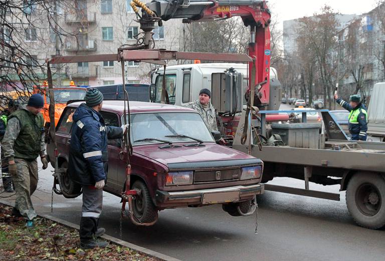 Транспортировать автомобиль на эвакуаторе быстро из Санкт-Петербурга в Оренбург