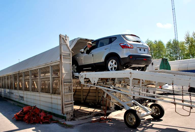 Перевозка авто сеткой из Хабаровска в Ярославль
